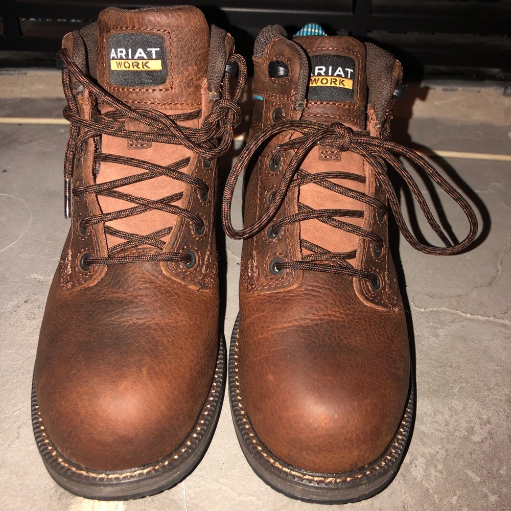 Ariat woman’s work boot NWOT